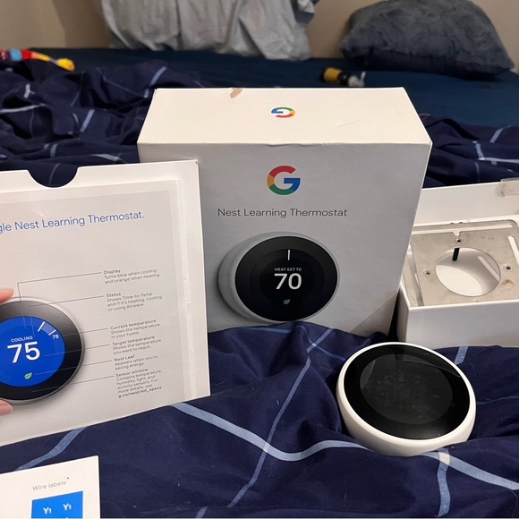 Google Nest Learning Thermostat - Picture 3 of 3